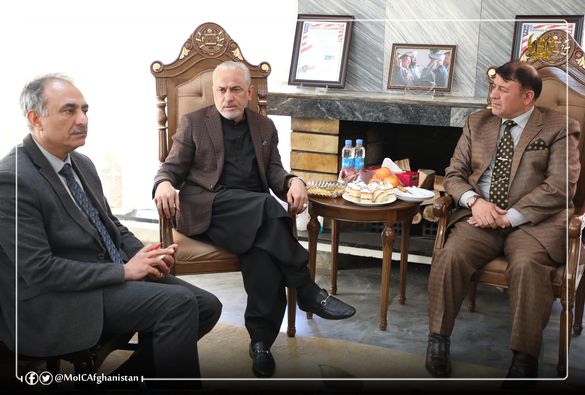 Visit of Minister of Industry and Commerce from new and modern laboratory equipment of Afghanistan Raisin, Fruits, Vegetables and Medicinal Plants Exports Development Agency