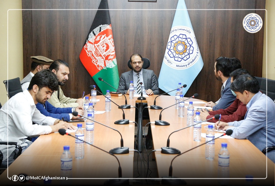 Holding a Meeting to Solve the Problems of Iron Production Sector