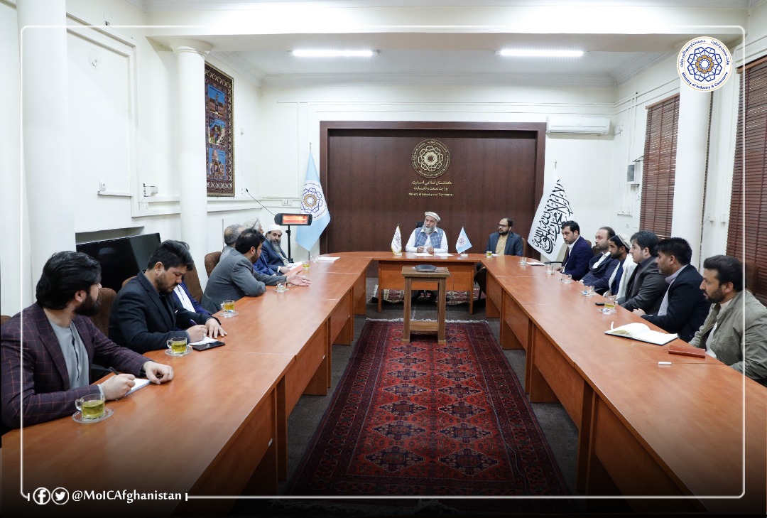 استماع مشکلات واردکنندگان کاغذ