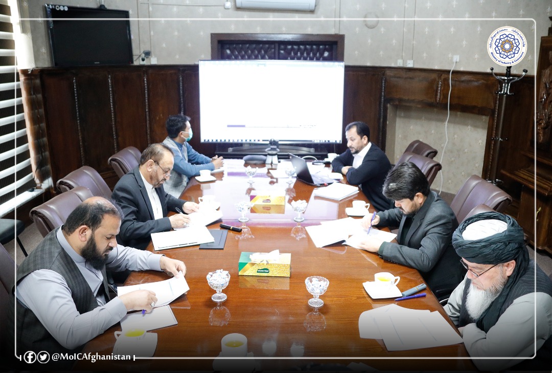 بررسی مشکلات شرکت‌های داخلی با شراکای خارجی‌شان