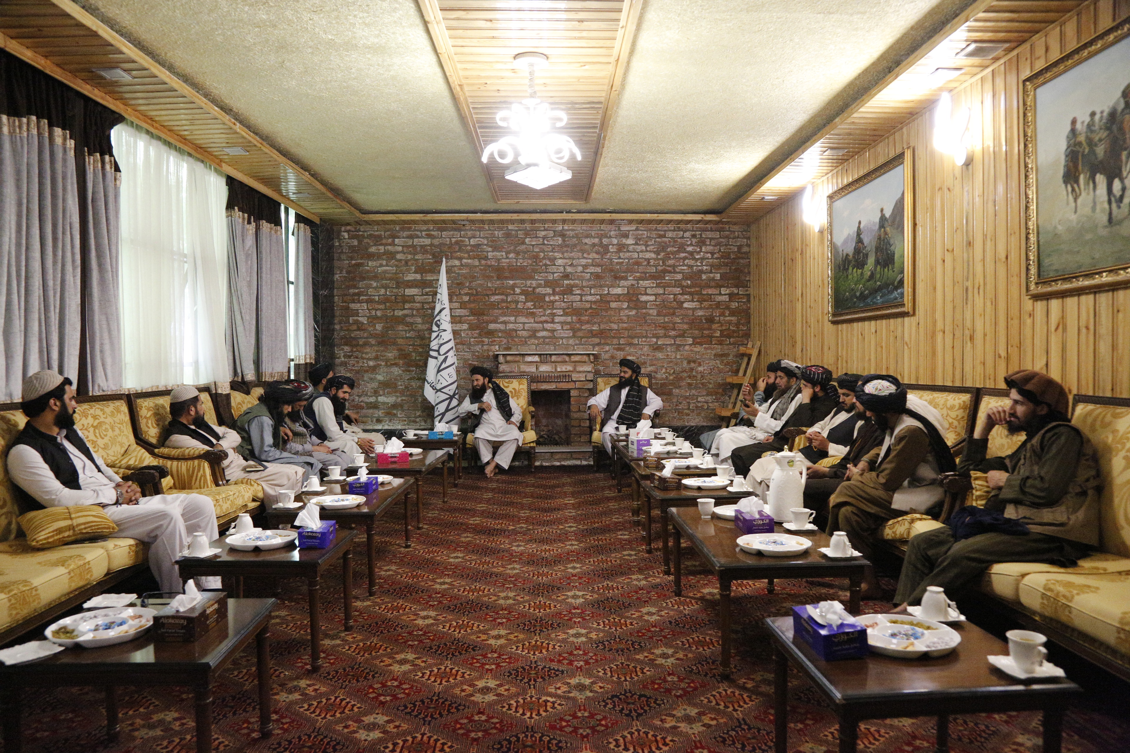 ملاقات با والی بدخشان و بازدید از ریاست صنعت و تجارت