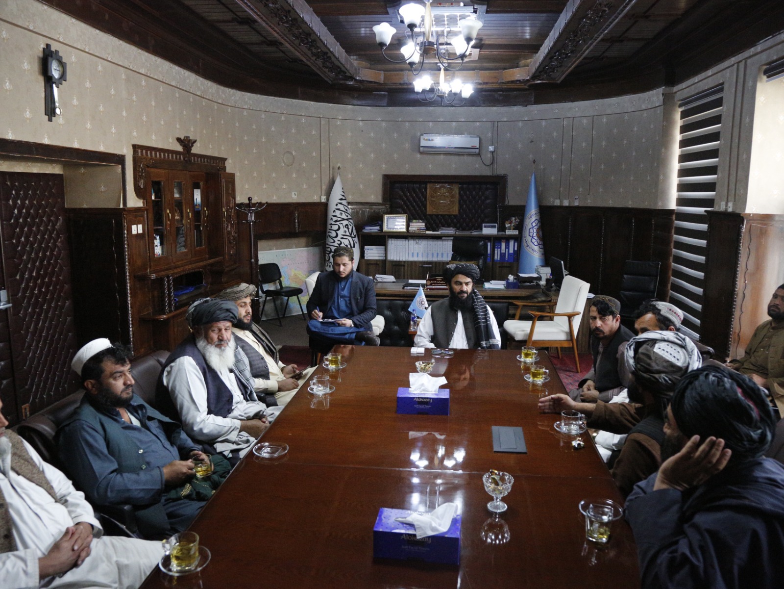 سوداګرو او د بار وړونکو موتړو سکټور ستونزې اوریدنه