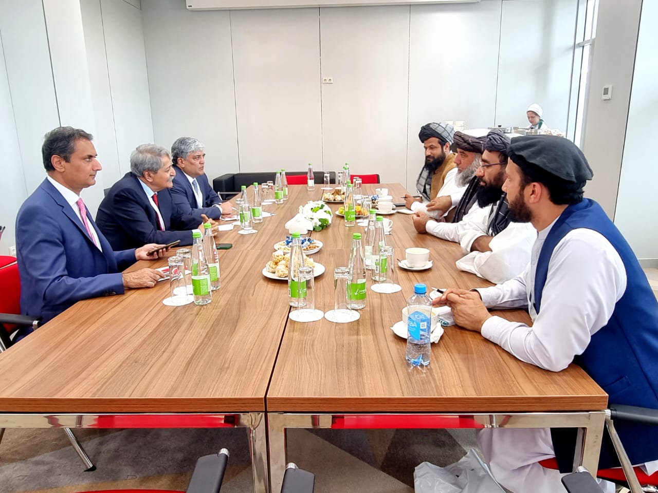 ملاقات محترم الحاج عزیزی با وزیر تجارت پاکستان