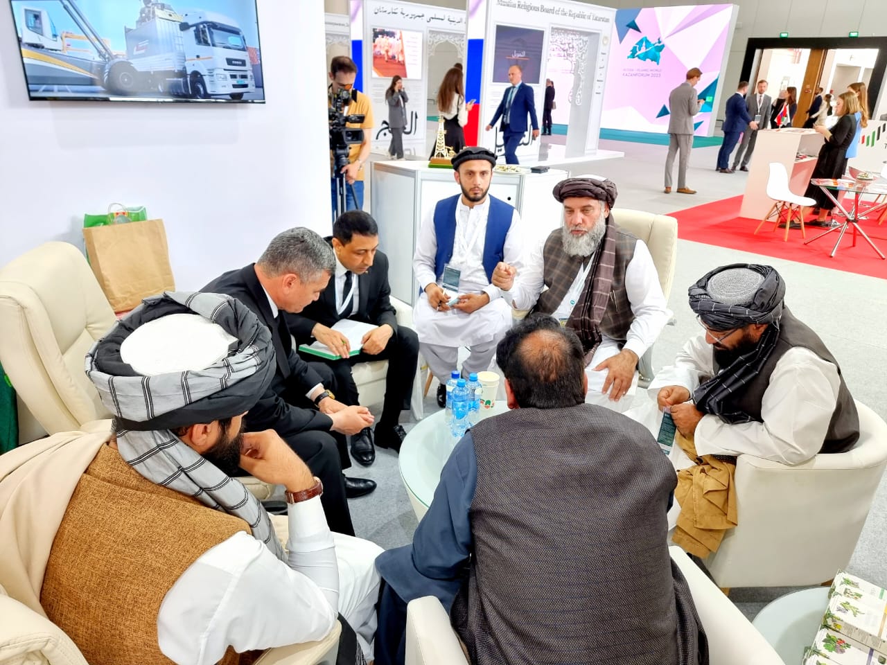 دیدار آقای الحاج عزیزی و هییت همراه‌شان با وزیر ترانسپورت ترکمنستان