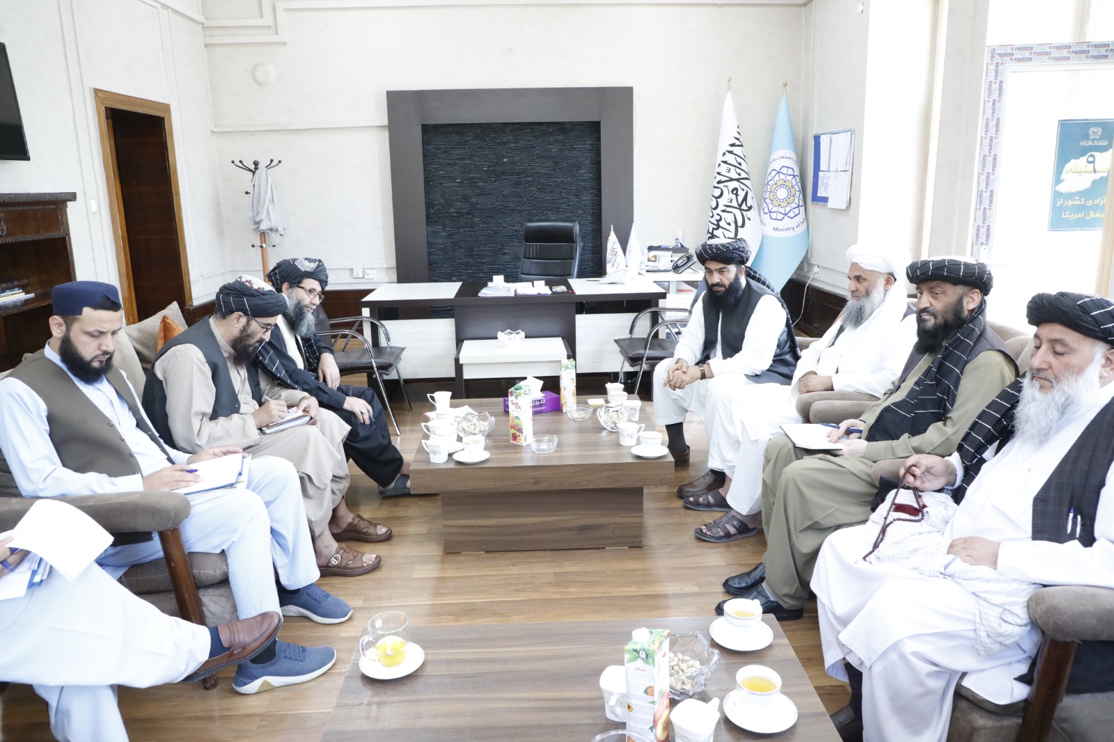 د امیرالمومنین (حفظه الله) د احکامو، فرمانونو او هدایاتو د تعقیب ناسته