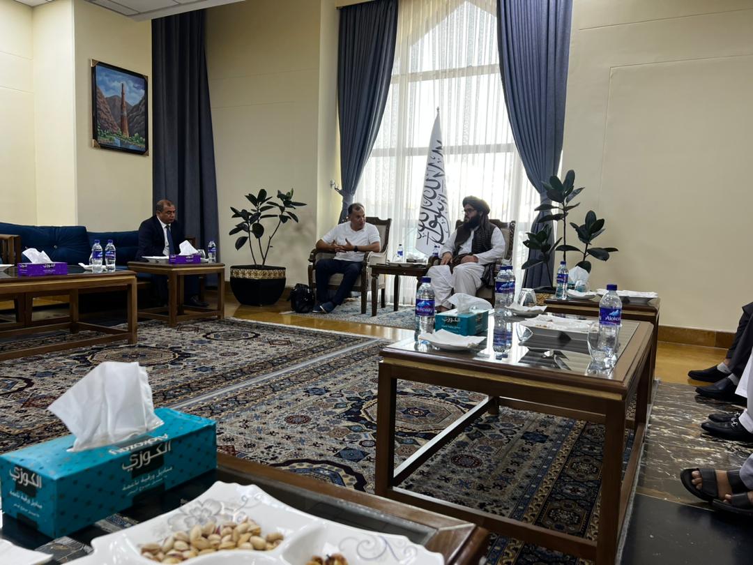 د آذربایجان هېواد یو پلاوی کابل ته راورسید