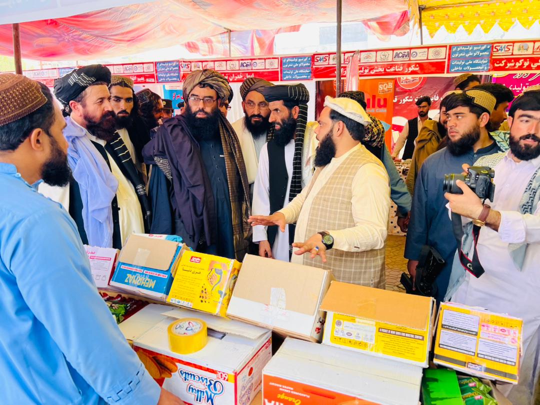 نمایشگاه محصولات و تولیدات داخلی ولایت خوست افتتاح گردید