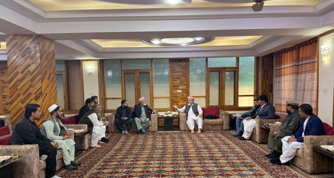 دیدار وزیر صنعت و تجارت با تعدادی از تاجران کشور